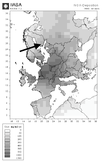 Figure 4.2. Total dispersion and deposition from emission of nitrogen from all regions in Europe. The arrow indicates a region in Finland (see text)
