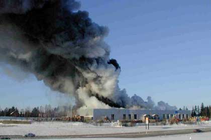 Figur 2. Brand i lager for elektriske artikler i Kløfta nord for Oslo i Norge den 4/2-01