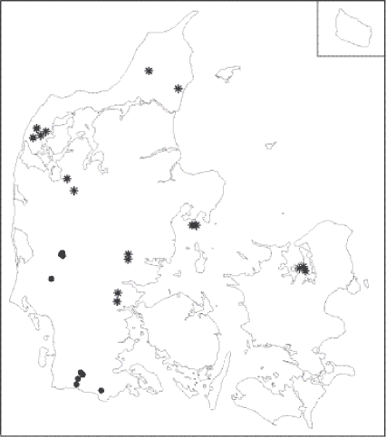 Figur 2.1. Placeringen af de undersøgte hegn i Danmark . Hegn markeret med cirkel er undersøgt på sandjord i 2001, hegn markeret med stjerne på lerjord i 2002.