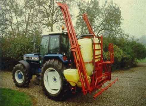 Foto: Traktor med sprøjteudstyr