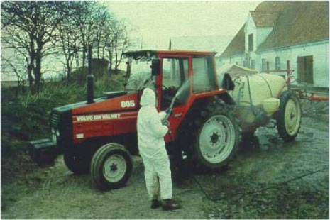 Foto: Vask af traktor efter sprøjtning