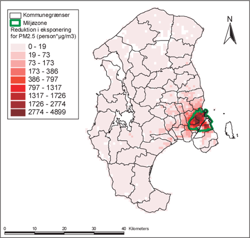 Figur 5-11 Reduktion i befolkningseksponering for PM2.5 i 2003 som følge af partikelfiltre på tunge køretøjer i miljøzonen visualiseret på 1x1 km² gitternet i Hovedstadsområdet. Befolkningseksponering er ændring i koncentrationen gange befolkningstætheden.