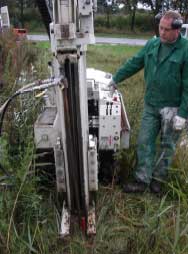 Figure 5. Direct injection of an electron donor. Left: the injection conus is pushed into the soil. Right: the electron donor is injected using a high pressure pump
