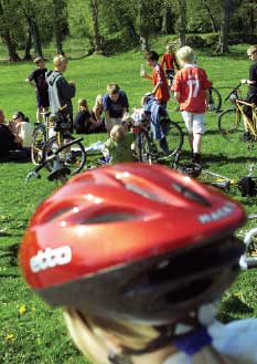 children with bikes