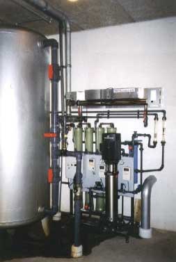 Figur 3.1 Membrananl&aelig;g p&aring; En&oslash; Strands Vandv&aelig;rk (foto DVS Vandteknik)