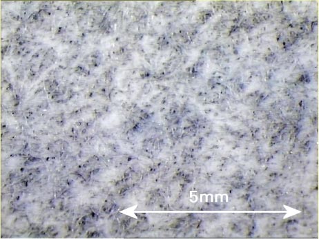 Figur 6.3 billede af frafiltrerede partikler på filterpapir fra udvaskningsforsøg med infill 15, stor skala